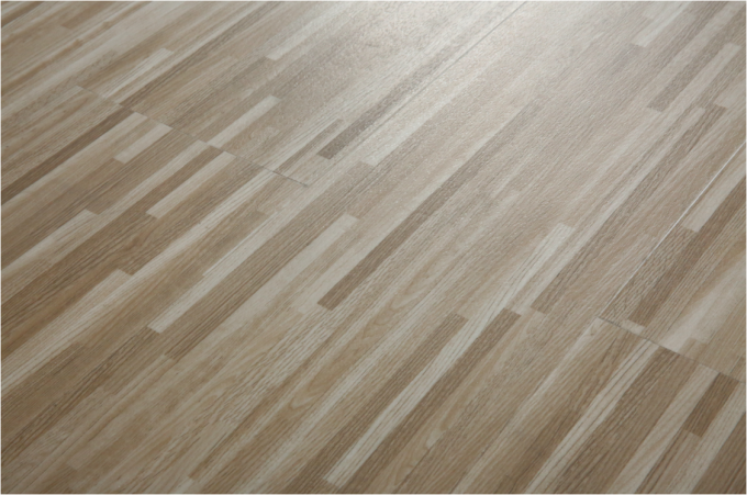 Prancha luxuosa do vinil da colagem do revestimento traseiro seco colorido do vinil para baixo que pavimenta 2mm 2